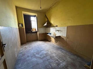 Quadrilocale in Vendita a Iglesias, 55'000&euro;, 75 m²