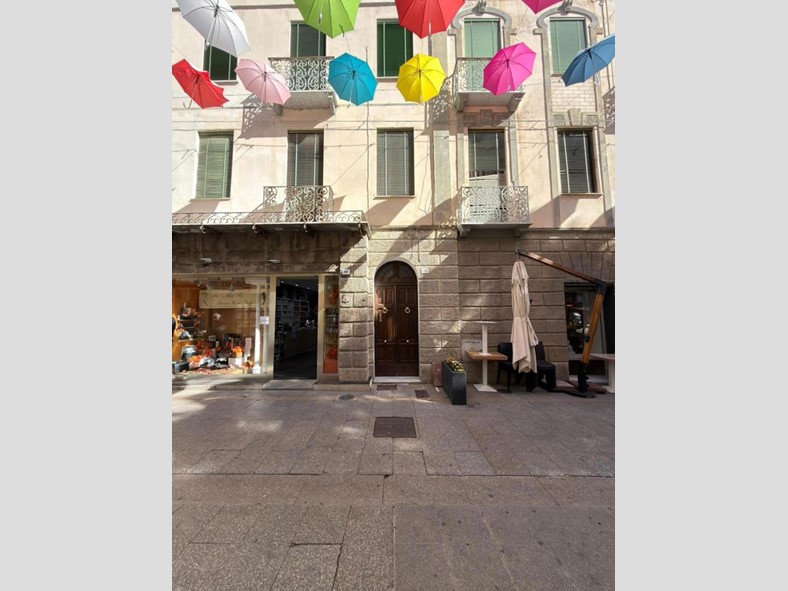 Appartamento in Vendita a Iglesias, 150'000&euro;, 180 m², arredato