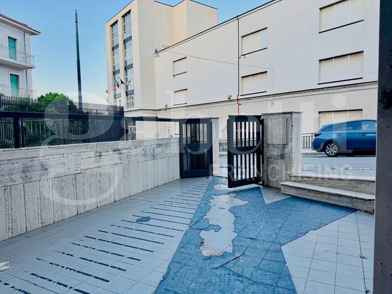 Appartamento in Vendita a Ragusa, 59'000&euro;, 138 m²