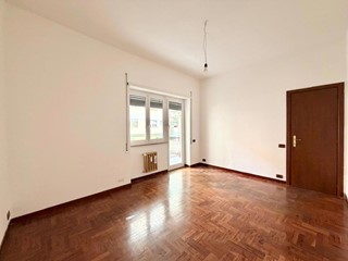 Trilocale in Vendita a Roma, 340'000&euro;, 90 m²