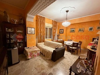 Trilocale in Vendita a Messina, 110'000&euro;, 91 m²