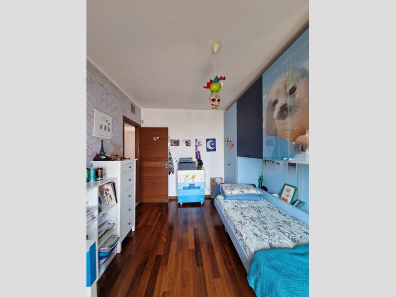 Attico in Vendita a Brindisi, 259'000&euro;, 155 m², con Box