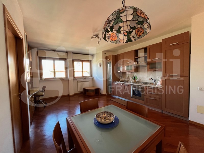 Bilocale in Affitto a Milano, 1'050&euro;, 69 m², arredato, con Box