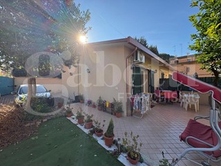 Trilocale in Vendita a Roma, 260'000&euro;, 75 m², arredato