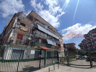 Trilocale in Vendita a Napoli, 299'000&euro;, 105 m²