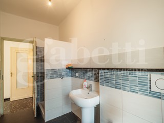 Quadrilocale in Vendita a Pinerolo, 83'000&euro;, 83 m²