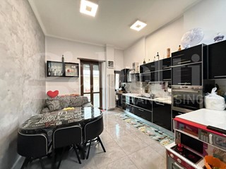 Trilocale in Vendita a Torino, 215'000&euro;, 84 m²