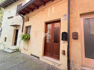 Bilocale in Vendita a Gardone Riviera, 215'000&euro;, 77 m²