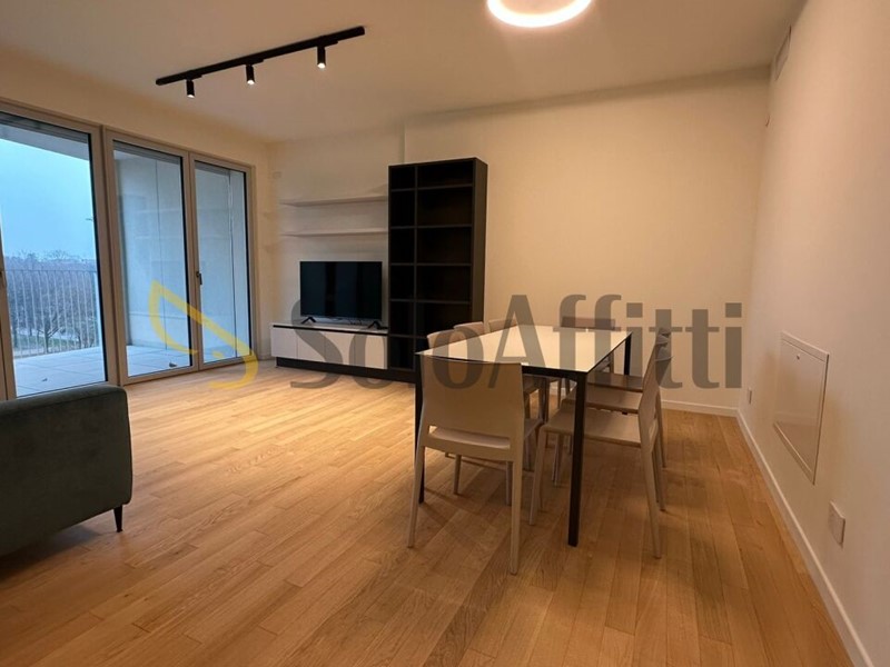 Trilocale in Affitto a Milano, zona Centro, 3'400&euro;, 95 m², arredato