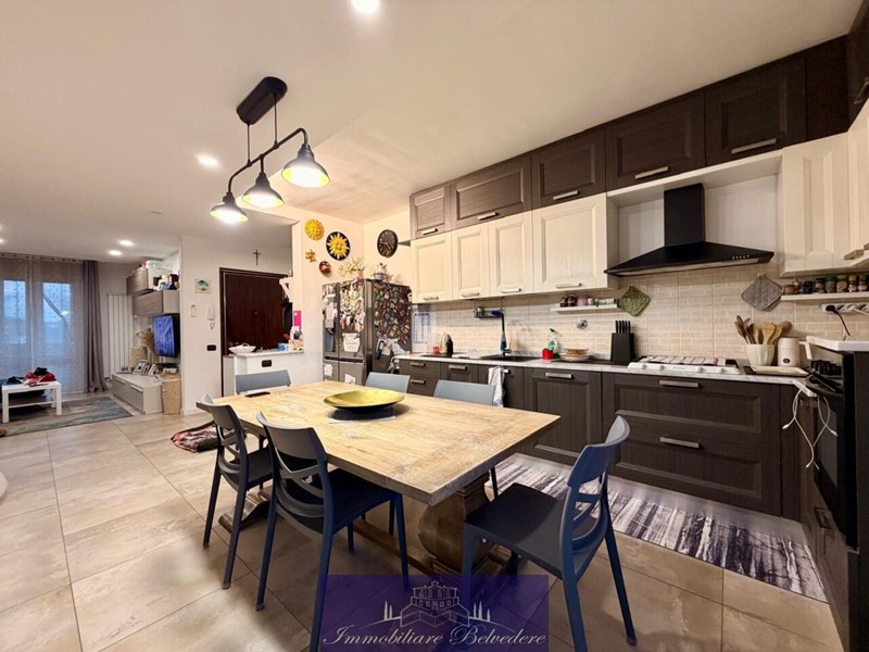 Appartamento in Vendita a Firenze, zona L'Isolotto, 450'000&euro;, 140 m²