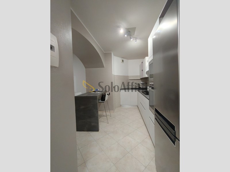 Trilocale in Affitto a Arsago Seprio, zona Centro, 800&euro;, 85 m², arredato, con Box