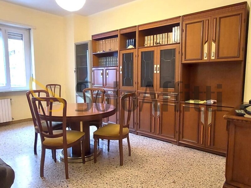 Quadrilocale in Affitto a Torino, zona Borgo Vittoria, 550&euro;, 80 m², arredato