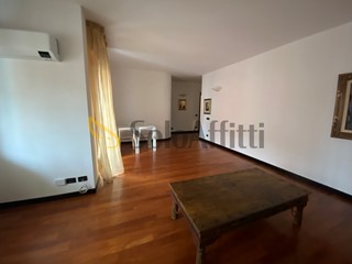 Trilocale in Affitto a Novara, 900&euro;, 100 m², arredato