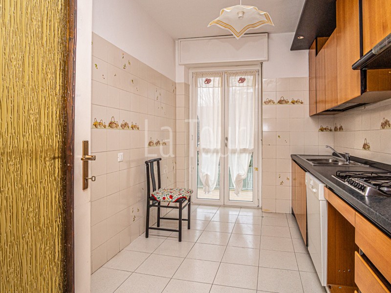 Quadrilocale in Vendita a Aosta, 158'000&euro;, 92 m²