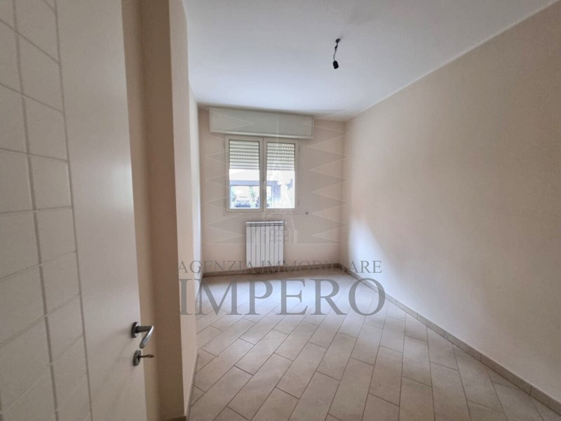 Trilocale in Vendita a Ventimiglia, zona Vicinanze mare, 290'000&euro;, 69 m²