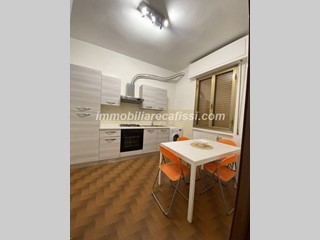 Trilocale in Vendita a Poggio a Caiano, zona Poggetto, 138'000&euro;, 64 m², arredato