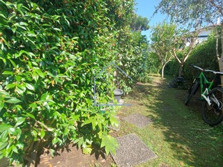 Appartamento in Vendita a Camaiore, zona Lido di Camaiore, 450'000&euro;, 135 m²