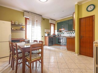 Appartamento in Vendita a Castelfranco di Sotto, 110'000&euro;, 110 m², arredato, con Box