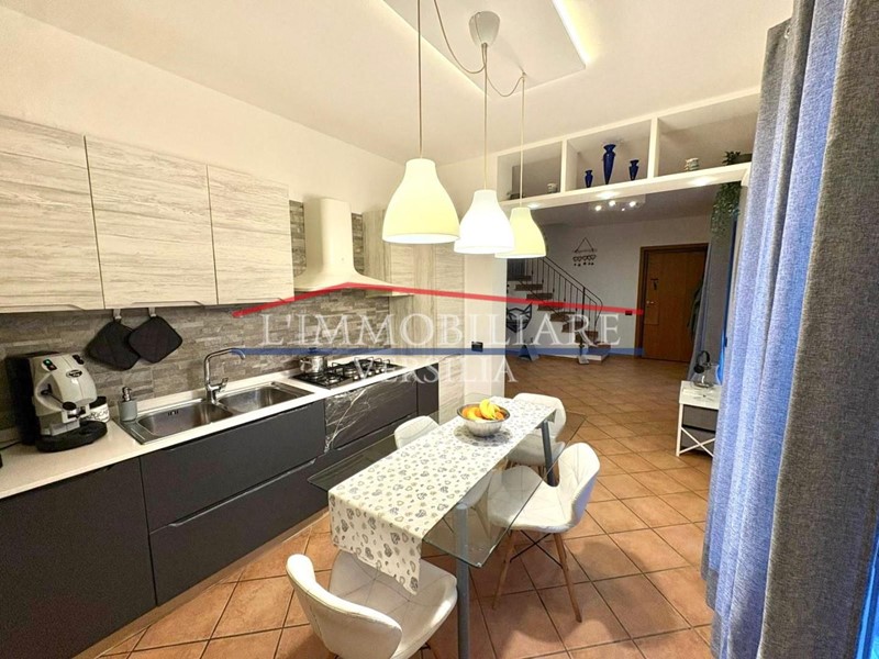 Appartamento in Vendita a Massa, zona Marina di Massa, 310'000&euro;, 105 m², arredato, con Box