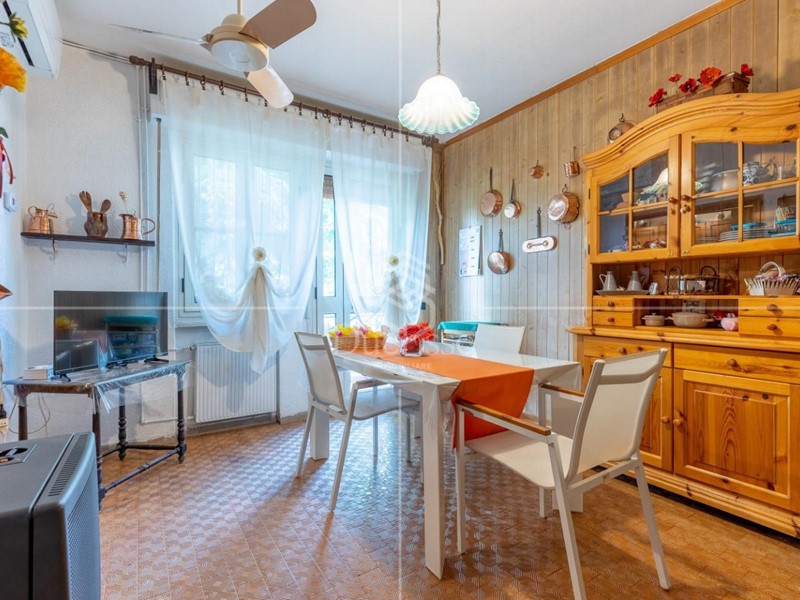 Appartamento in Vendita a Pisa, 299'000&euro;, 162 m², arredato, con Box