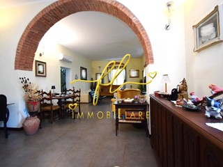 Appartamento in Vendita a Livorno, 890'000&euro;, 244 m²