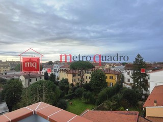 Attico in Vendita a Pisa, 495'000&euro;, 165 m², arredato