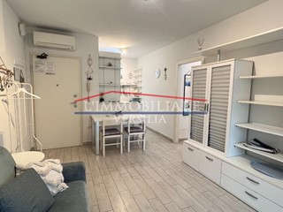 Trilocale in Vendita a Massa, zona Poveromo, 250'000&euro;, 75 m², arredato