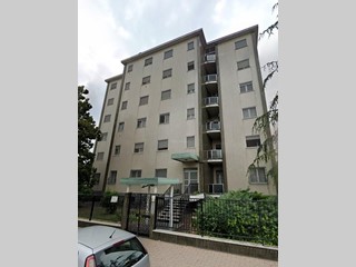 Trilocale in Vendita a Rozzano, 108'750&euro;, 77 m², con Box