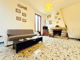 Quadrilocale in Vendita a Seravezza, zona Querceta, 285'000&euro;, 100 m²