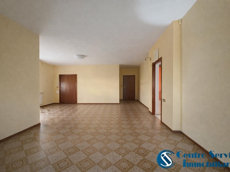 Quadrilocale in Vendita a San Giuliano Terme, zona Sant'Andrea In Pescaiola, 185'000&euro;, 90 m², arredato, con Box