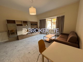 Bilocale in Vendita a Carrara, 110'000&euro;, 60 m², arredato