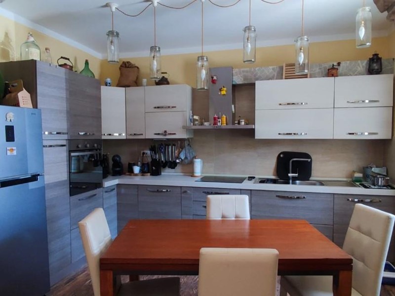 Quadrilocale in Vendita a Massa, zona Romagnano, 189'000&euro;, 80 m², arredato