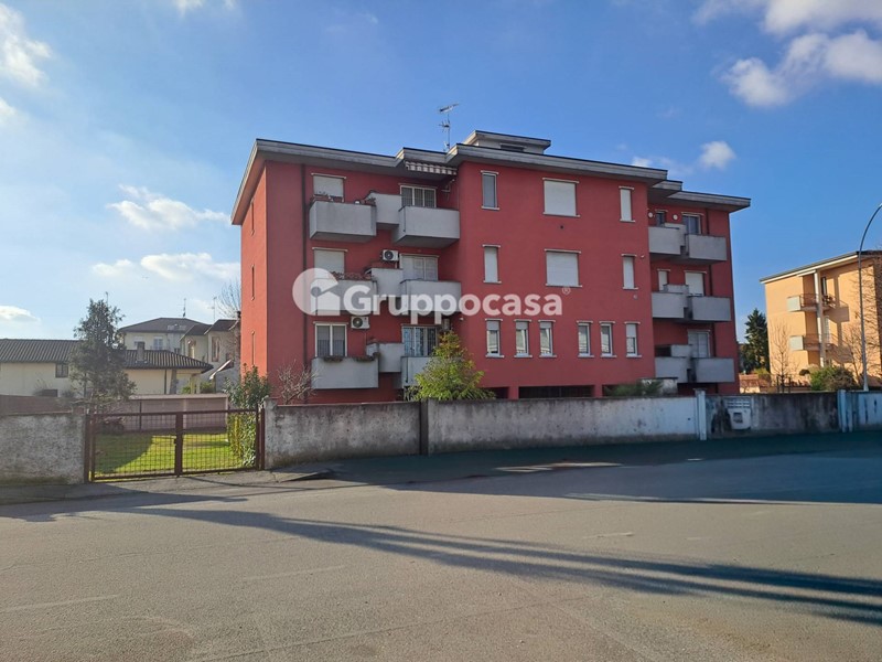 Trilocale in Vendita a Bareggio, 159'000&euro;, 77 m²