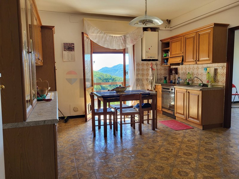 Quadrilocale in Vendita a Moconesi, 48'000&euro;, 60 m²