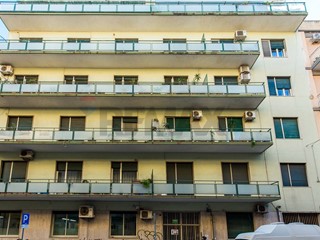 Appartamento in Vendita a Catania, 295'000&euro;, 195 m²