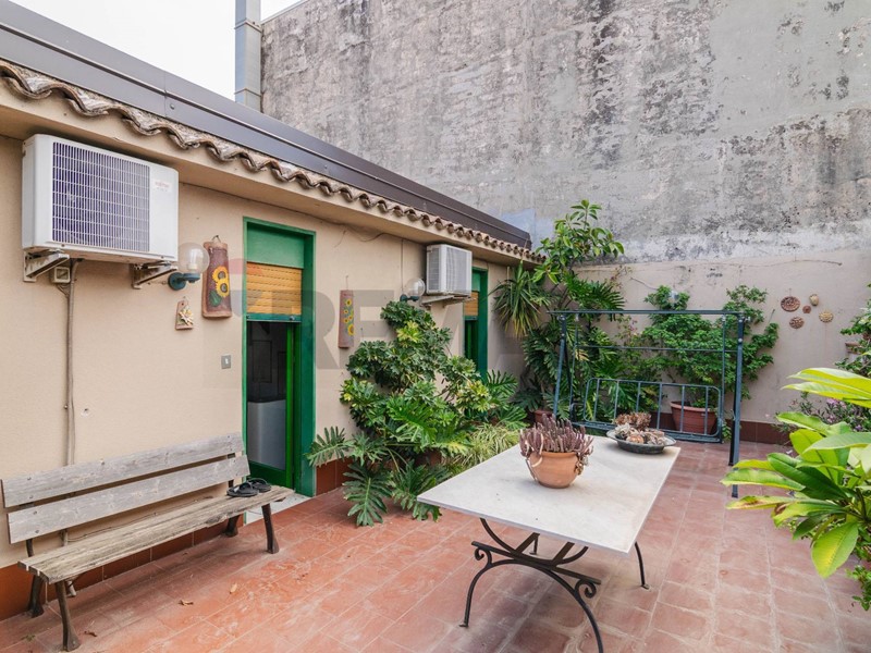 Quadrilocale in Vendita a Catania, 180'000&euro;, 170 m²