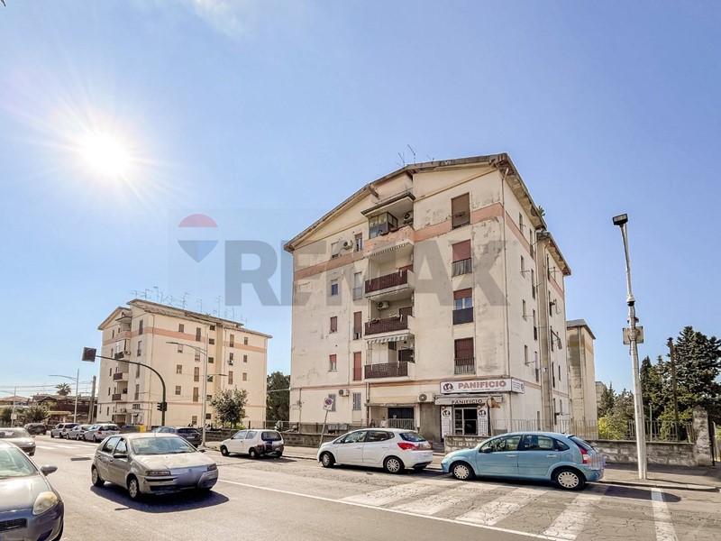 Quadrilocale in Vendita a Catania, 84'000&euro;, 67 m²