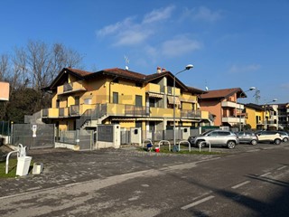 Quadrilocale in Vendita a Brembate, 175'000&euro;, 150 m²