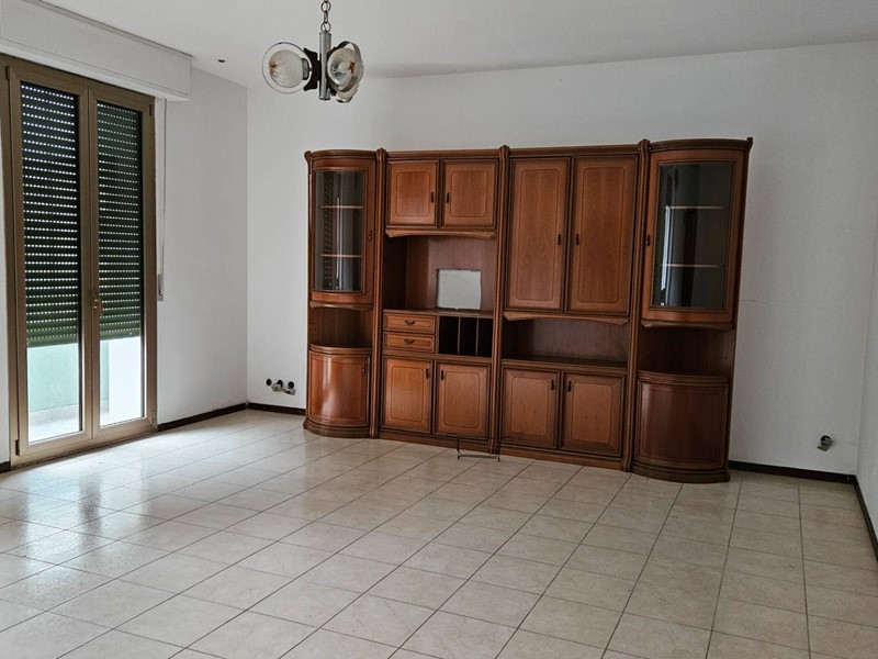 Trilocale in Vendita a Fano, 270'000&euro;, 109 m²