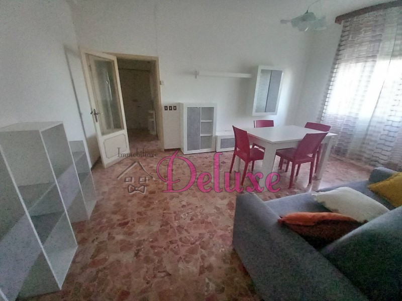 Trilocale in Affitto a Macerata, 400&euro;, 70 m²