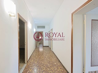 Appartamento in Vendita a Livorno, 220'000&euro;, 128 m²