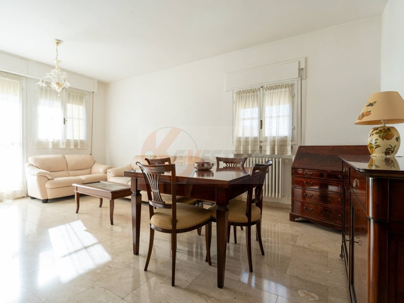 Appartamento in Vendita a Sassari, 178'000&euro;, 157 m²