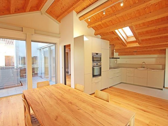 Attico in Affitto a Bergamo, 2'600&euro;, 151 m²