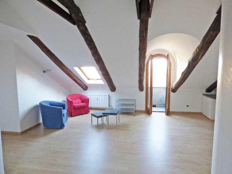 Attico in Affitto a Torino, 950&euro;, 70 m²