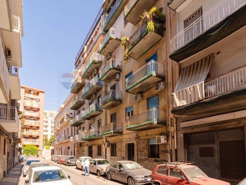 Trilocale in Vendita a Catania, 95'000&euro;, 99 m²