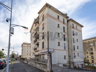Trilocale in Vendita a Catania, 58'000&euro;, 67 m²