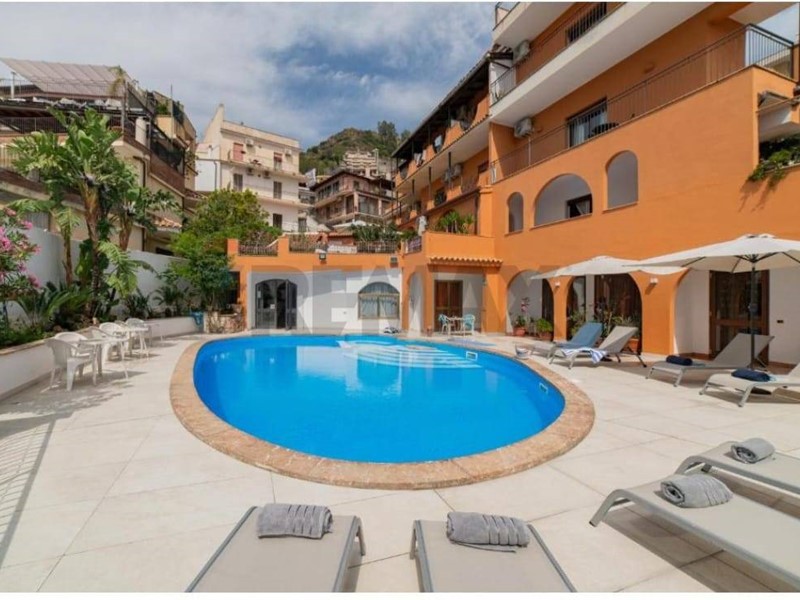 Appartamento in Vendita a Taormina, 1'900'000&euro;, 386 m²