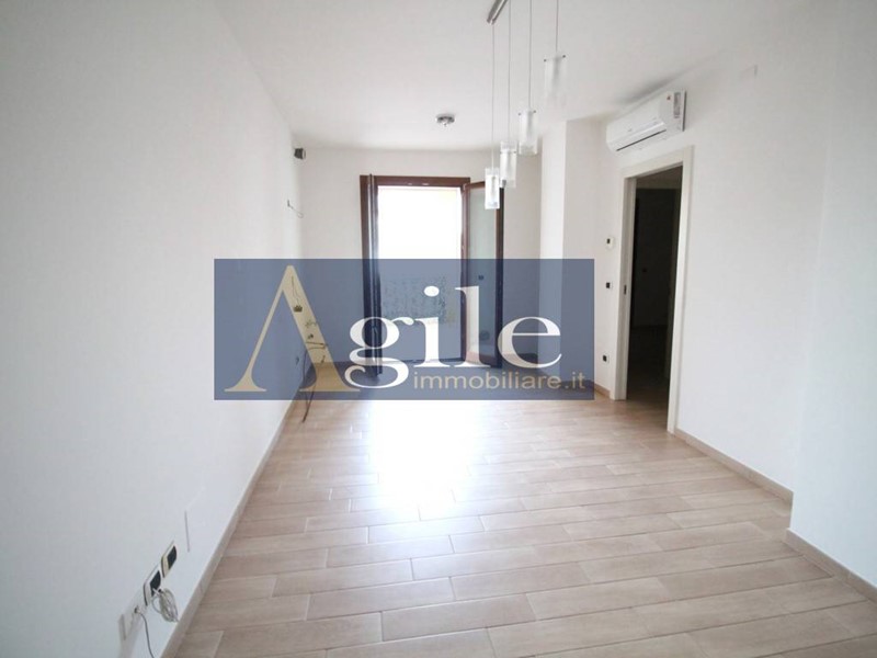 Trilocale in Vendita a Martinsicuro, 145'000&euro;, 61 m²