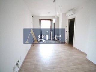 Trilocale in Vendita a Martinsicuro, 145'000&euro;, 61 m²