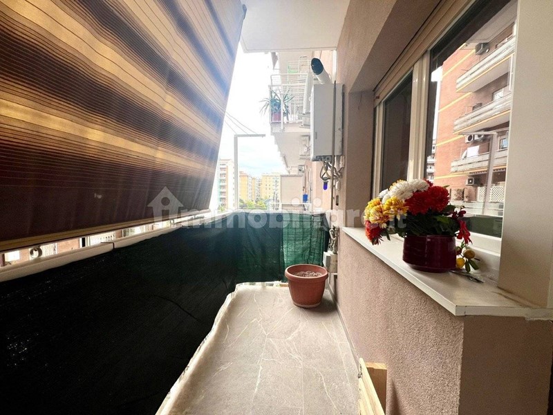 Trilocale in Vendita a Roma, 200'000&euro;, 75 m²